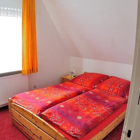 펜션 Ferienhaus Rotraut 부숨